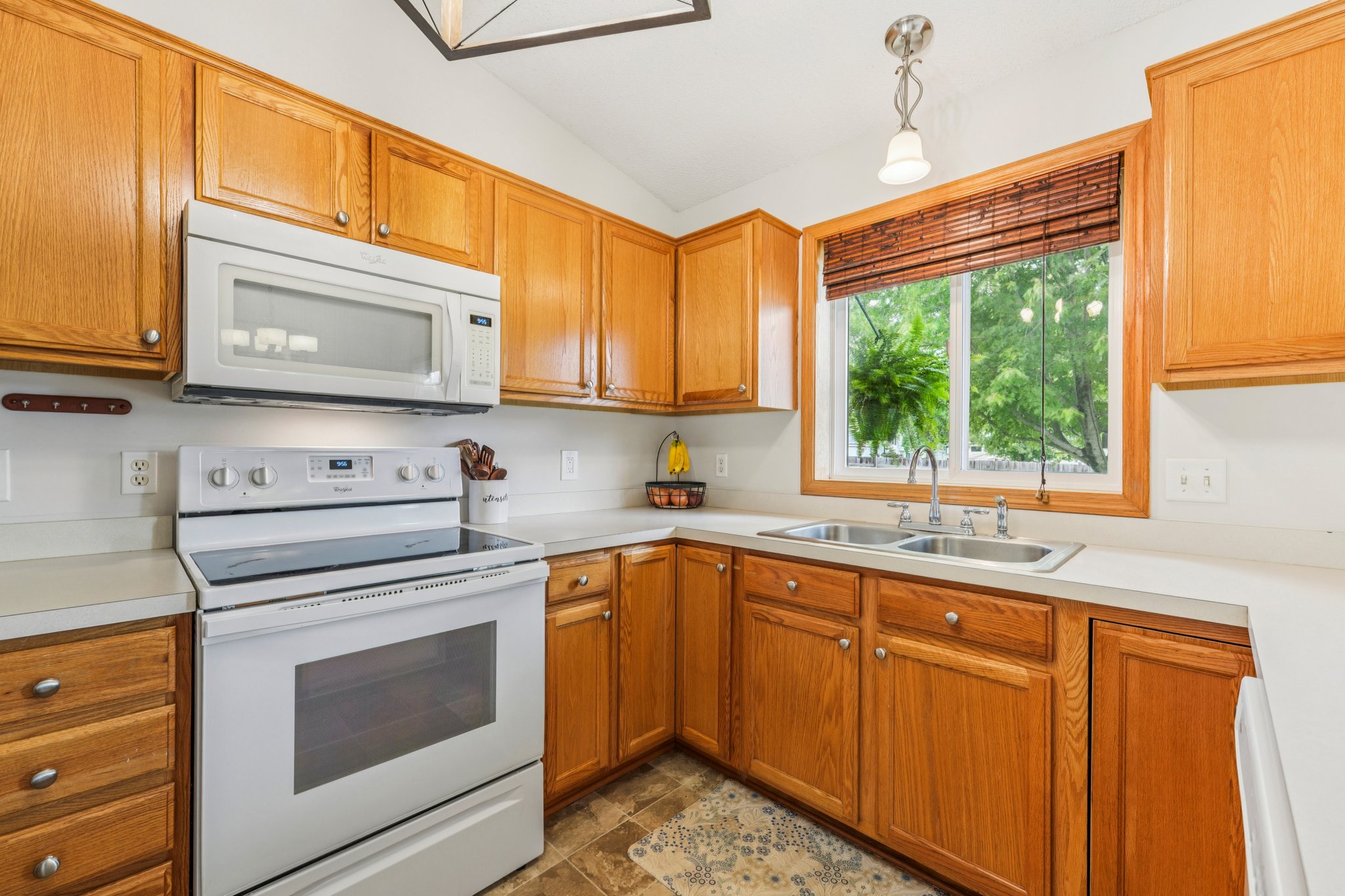 Frontier Cir-1706-016.jpg