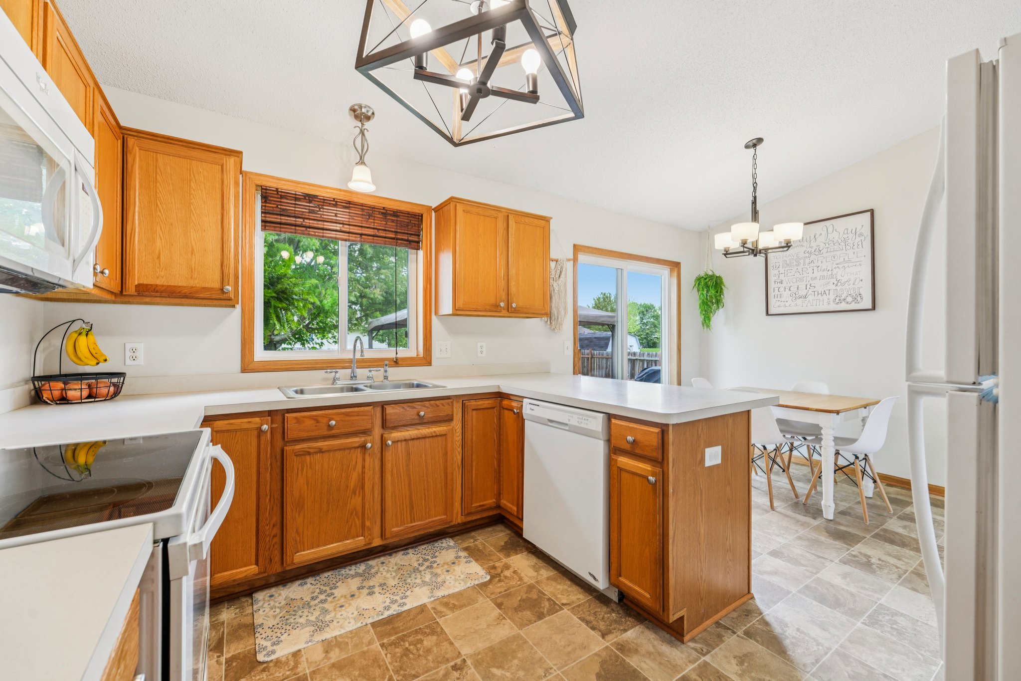 Frontier Cir-1706-017.jpg