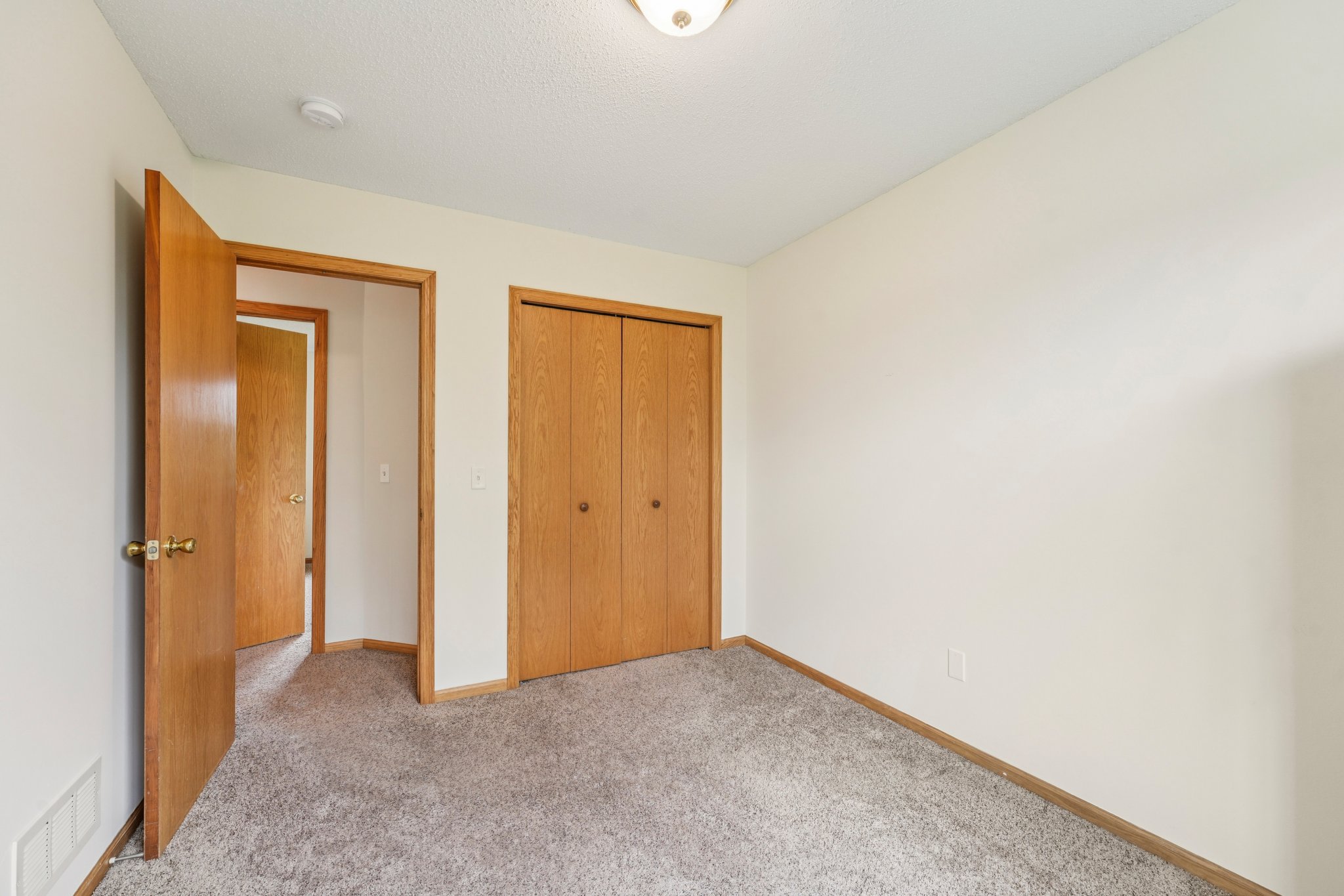 Frontier Cir-1706-027.jpg