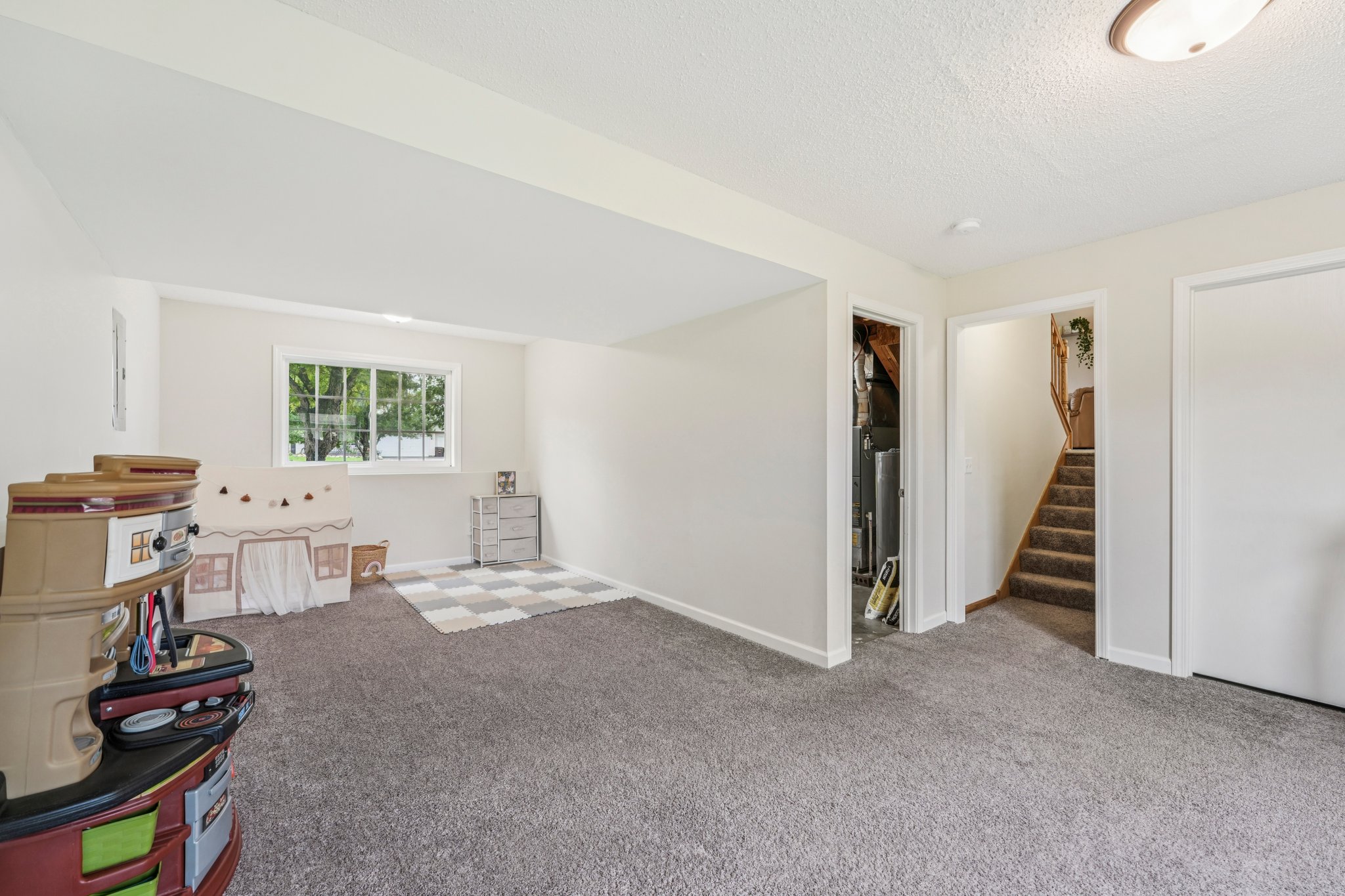 Frontier Cir-1706-029.jpg