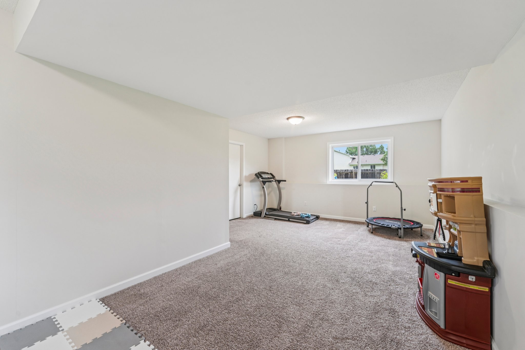 Frontier Cir-1706-031.jpg