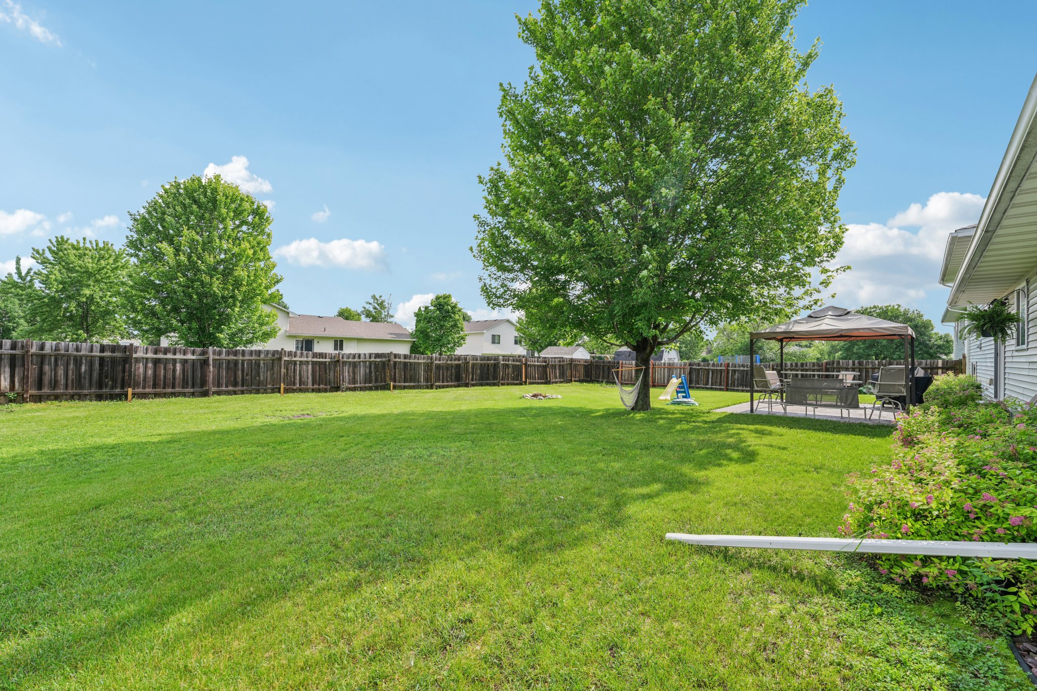 Frontier Cir-1706-034.jpg
