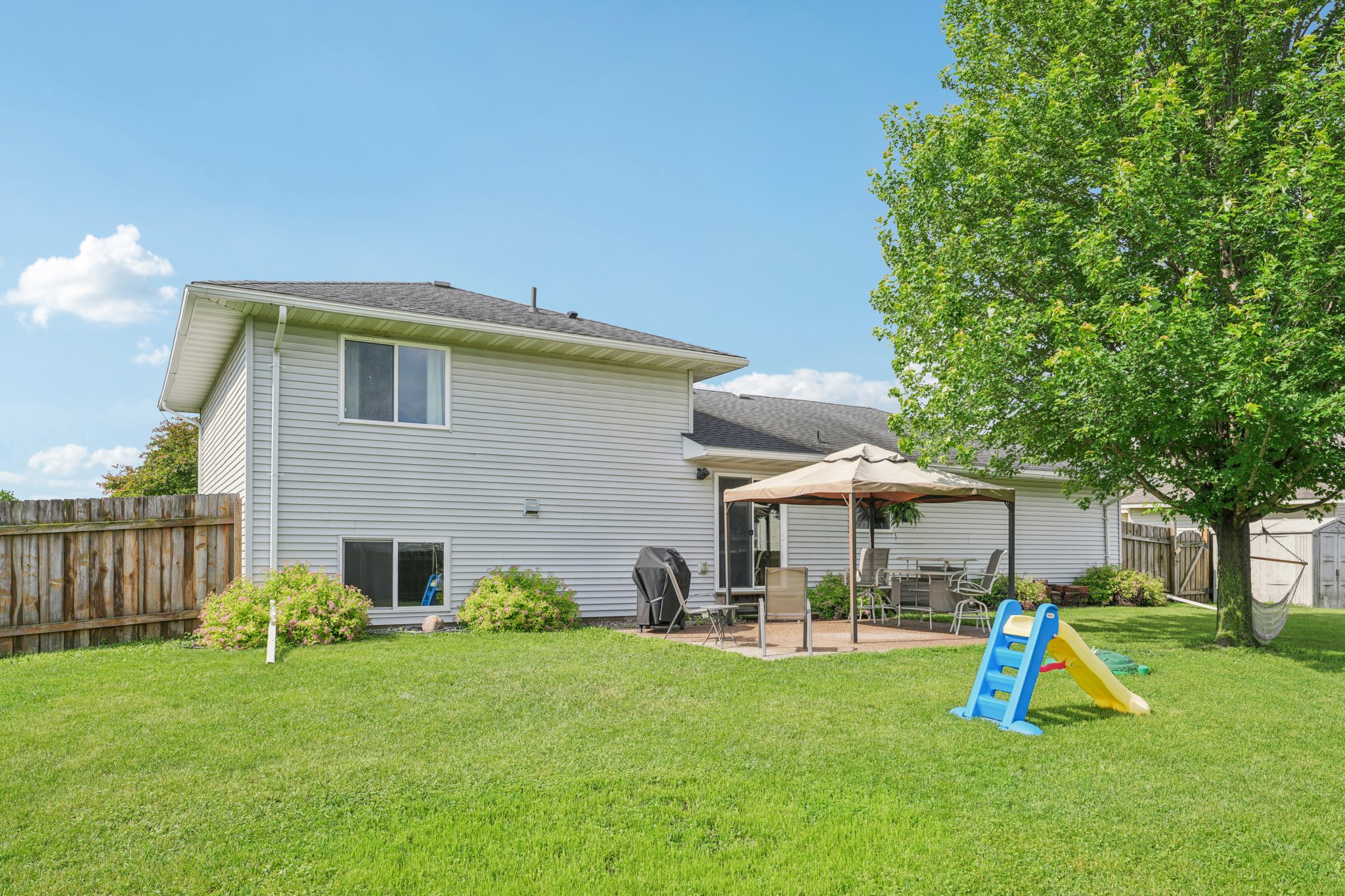 Frontier Cir-1706-037.jpg