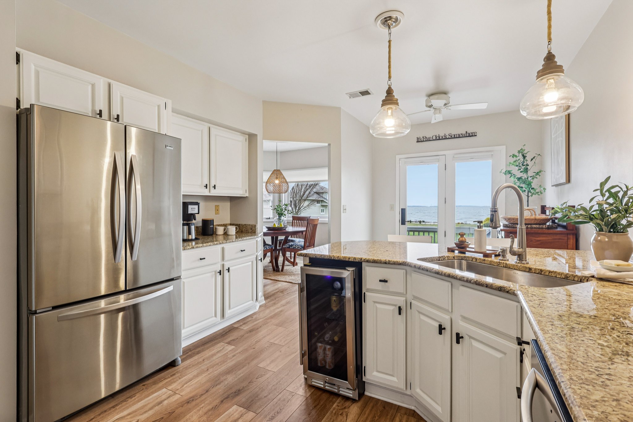 N Monument View-S2403-009.jpg