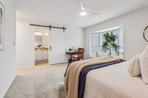 N Monument View-S2403-017.jpg