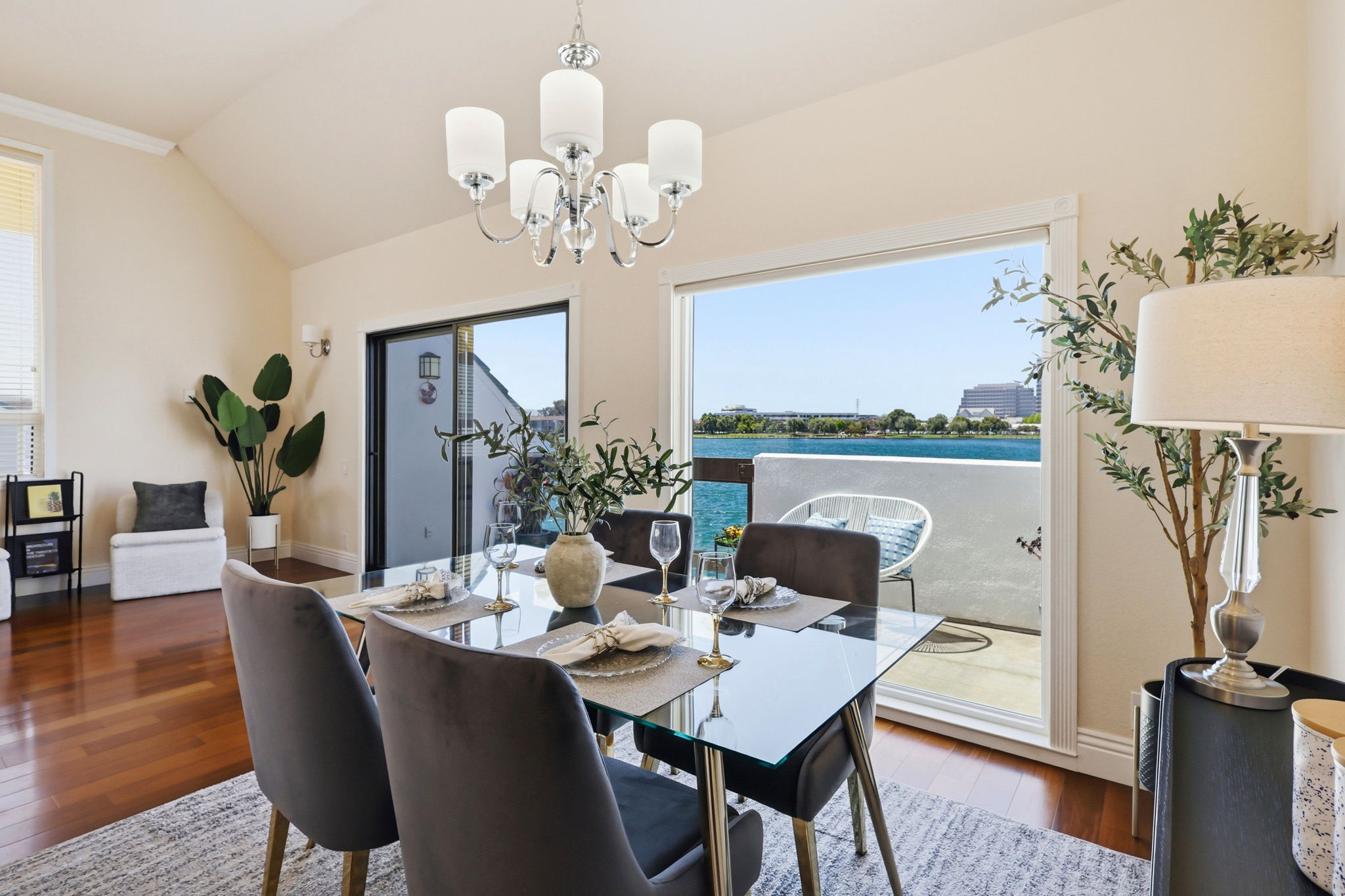 016_F8_608 Portofino Ln