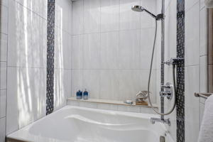028_F8_608 Portofino Ln