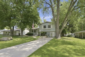  Photo 4