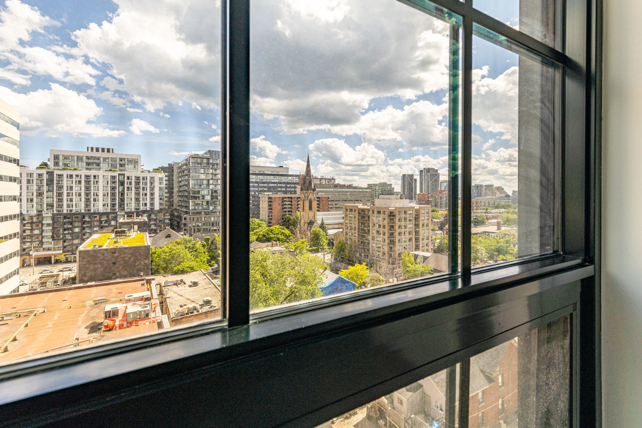 Toronto property showcase — delivered property photograph 22