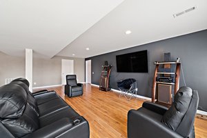  Photo 48