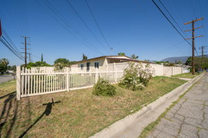 608 W 28th St, San Bernardino, CA 92405, USA Photo 3