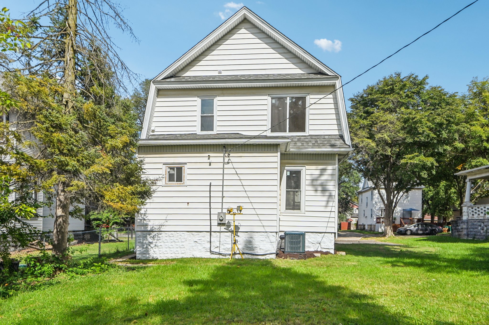 Whitley Ave-S0310-032.jpg