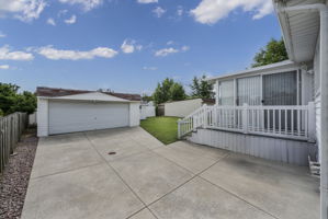  Photo 40