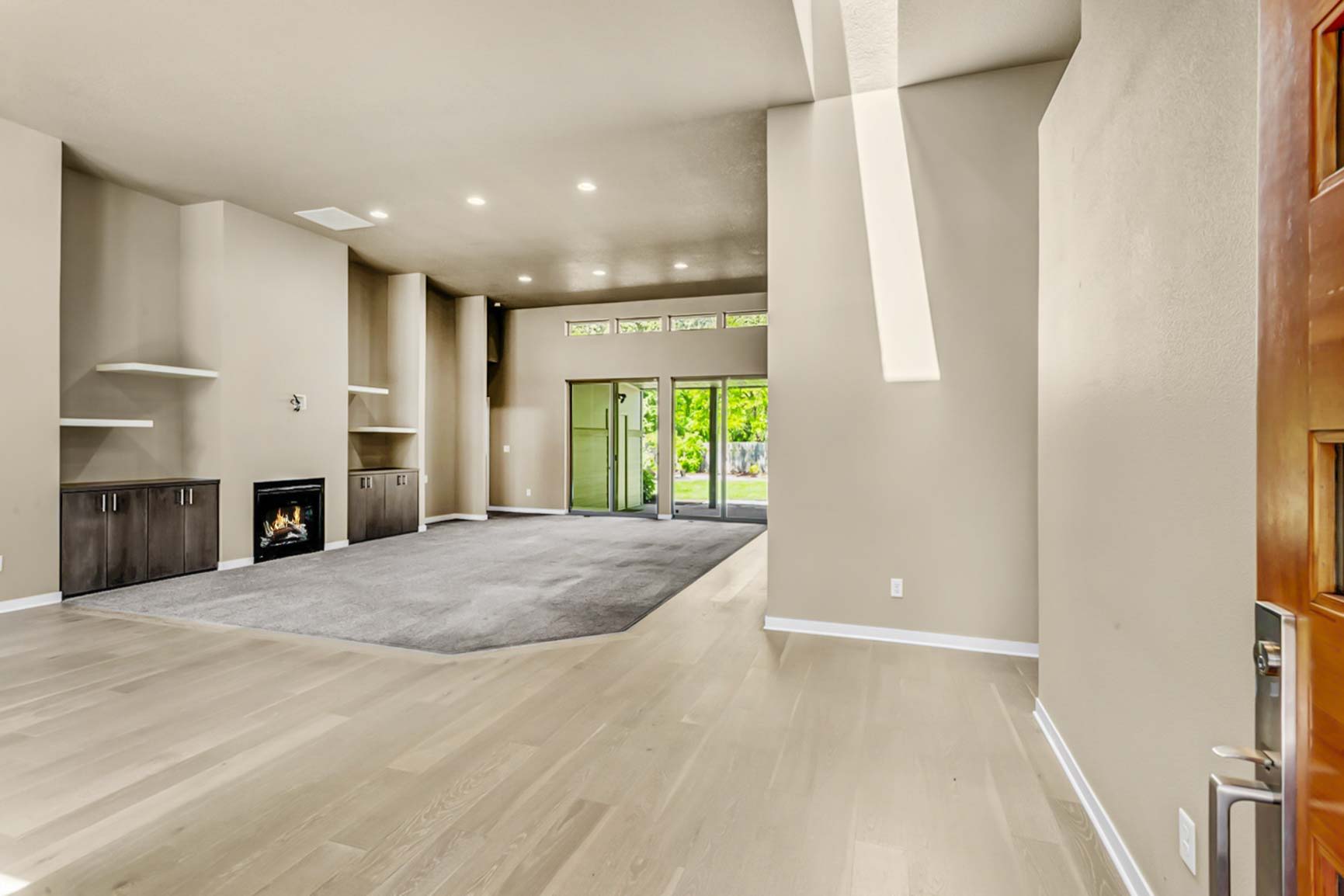 Foyer/Dining/Living Room