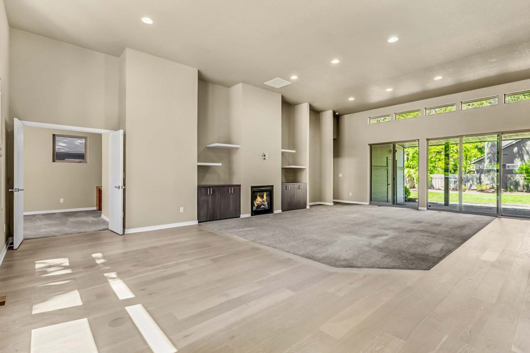 Foyer/Dining/Living Room