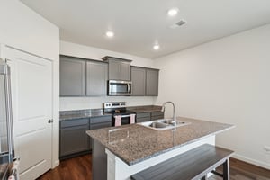 Holstein Dr-S0203-014.jpg