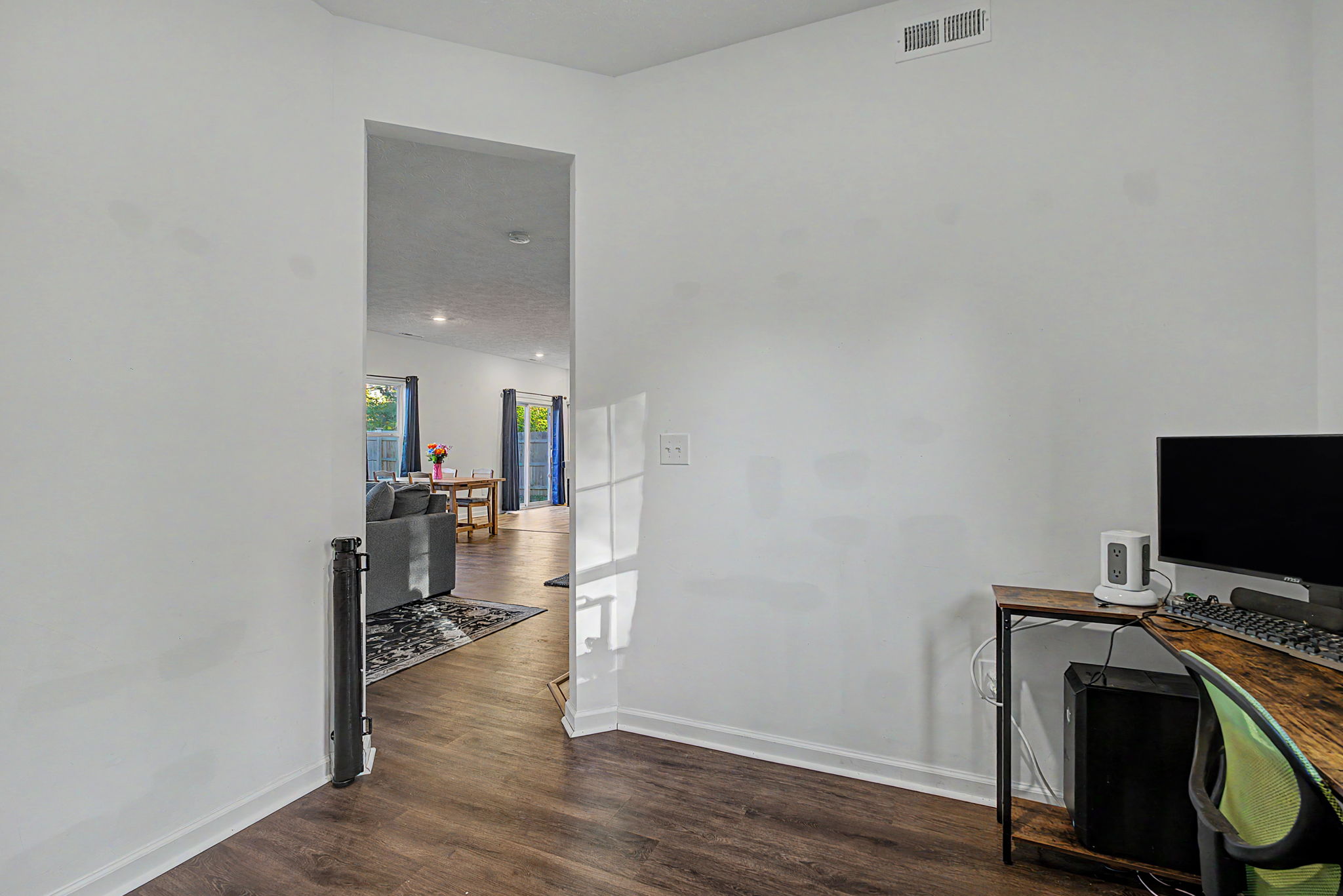  Photo 23