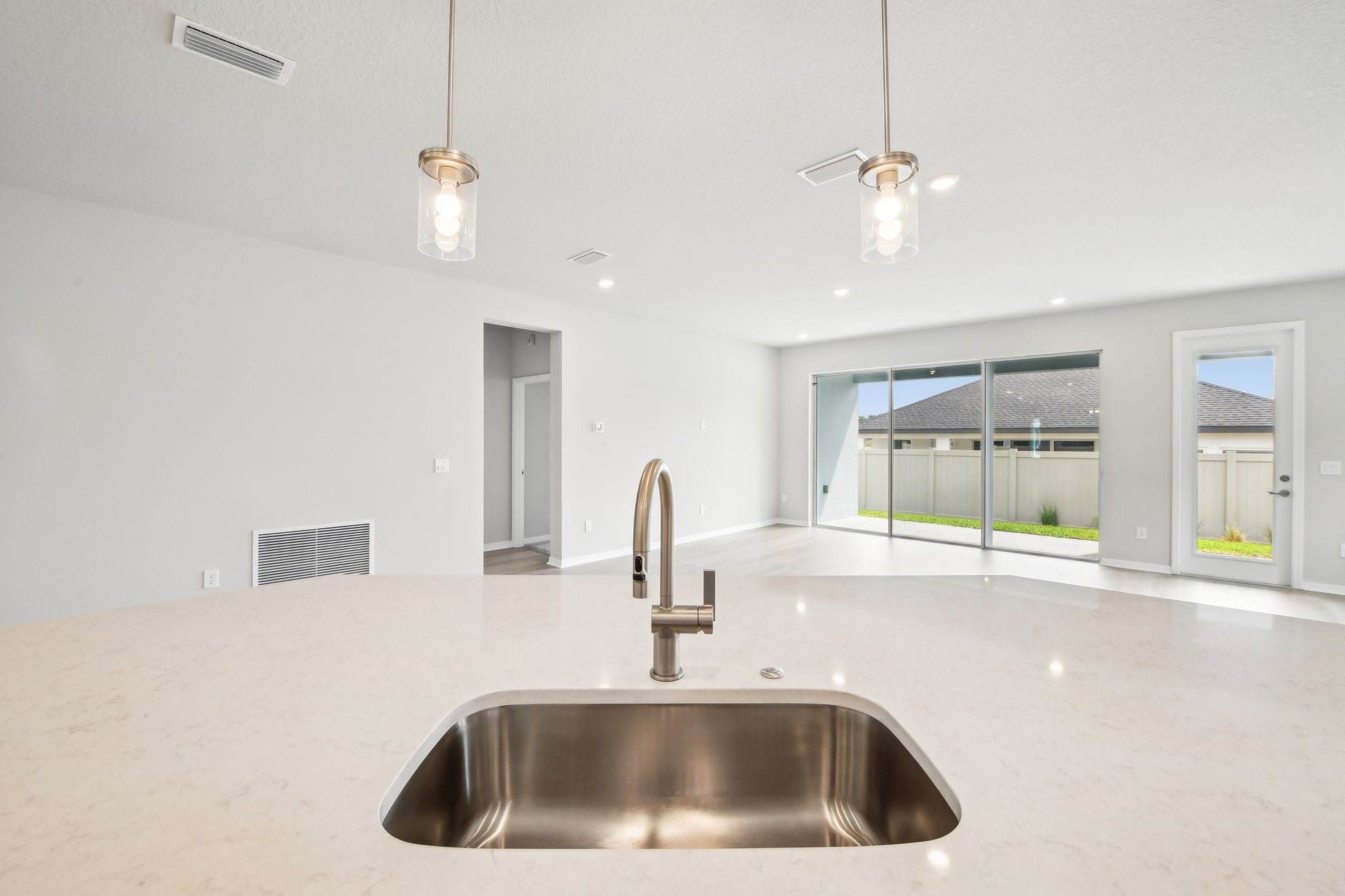 Sacred Oak Ave-2304-017.jpg