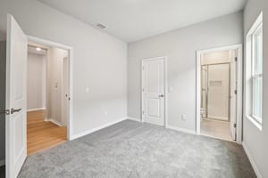 Sacred Oak Ave-2304-023.jpg