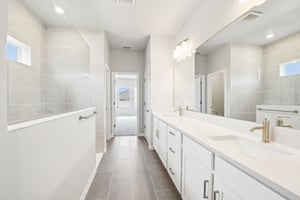 Sacred Oak Ave-2304-034.jpg