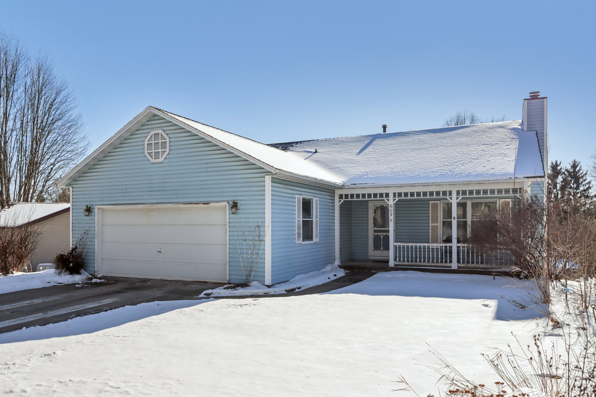 7 Nations Dr-S2901-003.jpg