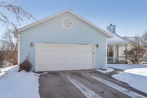 7 Nations Dr-S2901-001.jpg