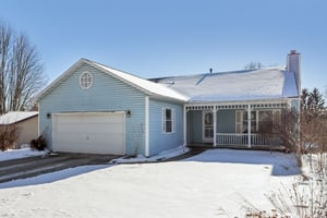 7 Nations Dr-S2901-003.jpg