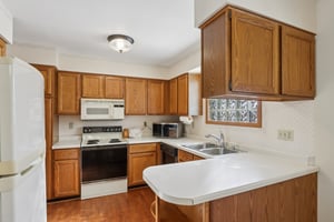 7 Nations Dr-S2901-022.jpg