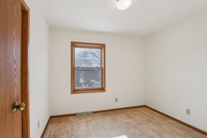 7 Nations Dr-S2901-030.jpg