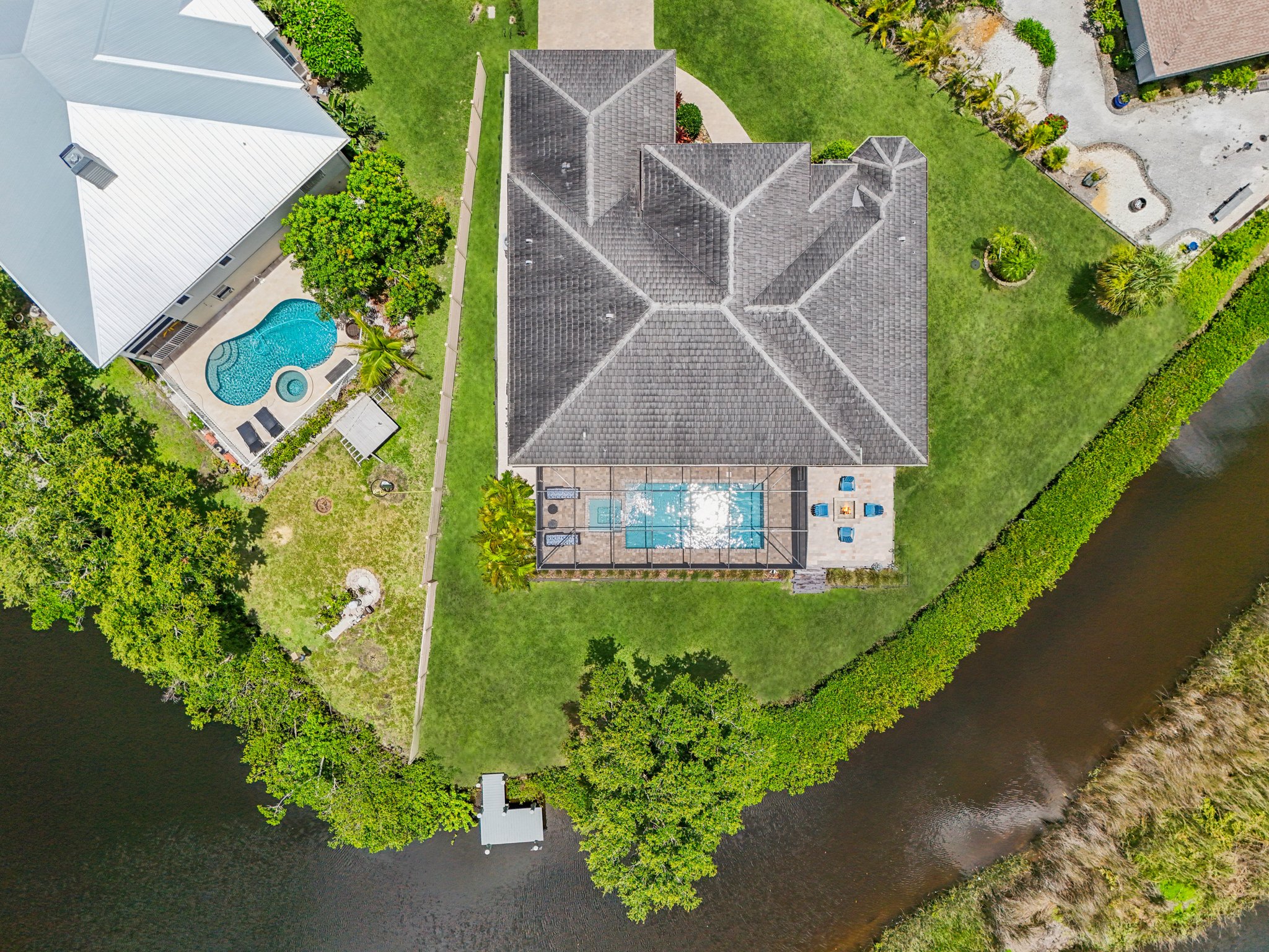 Colonial Bay Dr-1806-059.jpg