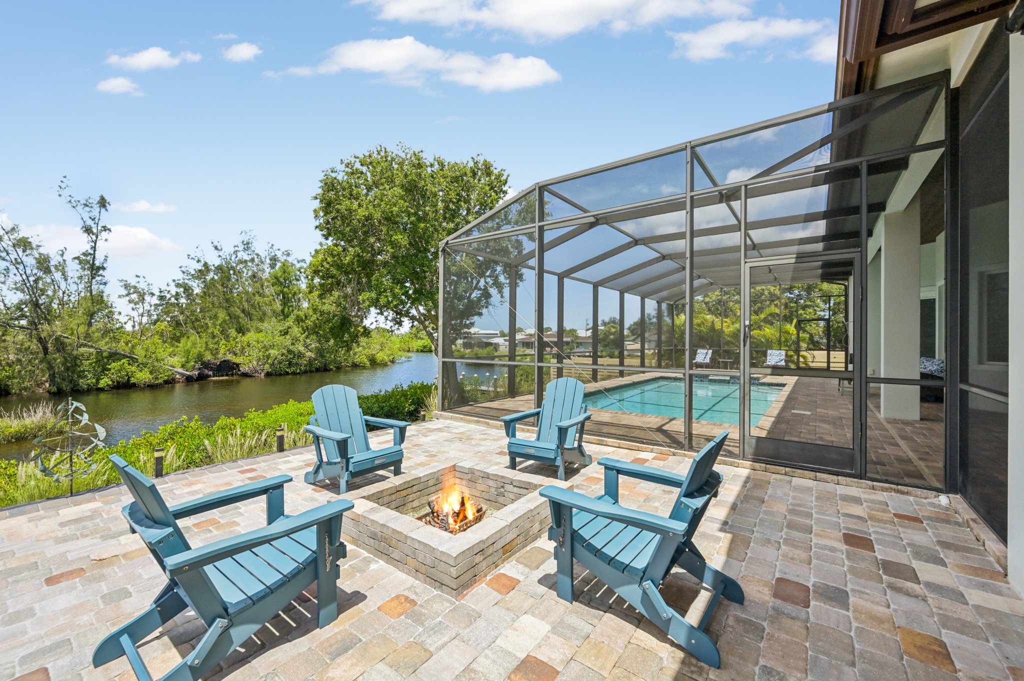 Colonial Bay Dr-1806-067.jpg