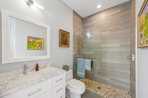 Colonial Bay Dr-1806-044.jpg