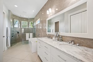 Colonial Bay Dr-1806-048.jpg