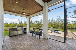 Colonial Bay Dr-1806-051.jpg