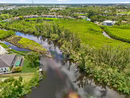 Colonial Bay Dr-1806-064.jpg
