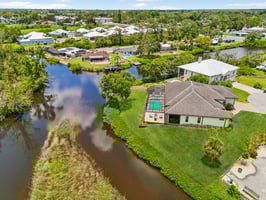 Colonial Bay Dr-1806-065.jpg