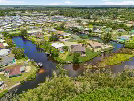 Colonial Bay Dr-1806-066.jpg
