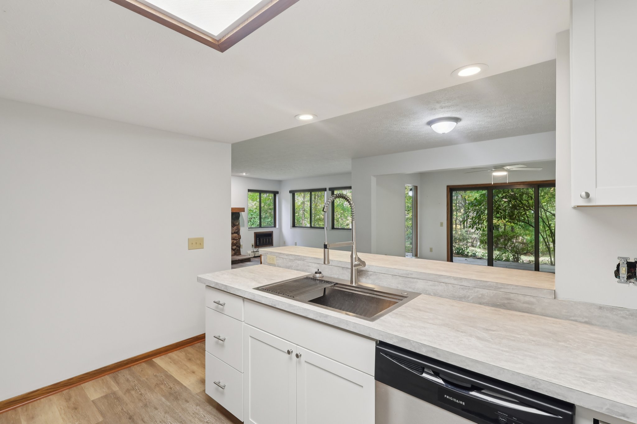 Meredith Ln-S1610-021.jpg