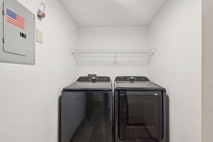 Meredith Ln-S1610-032.jpg