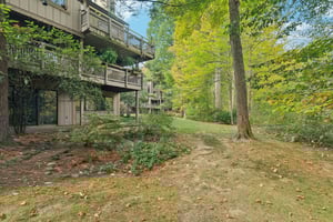 Meredith Ln-S1610-043.jpg