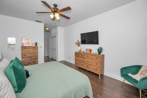 Master Bedroom1b