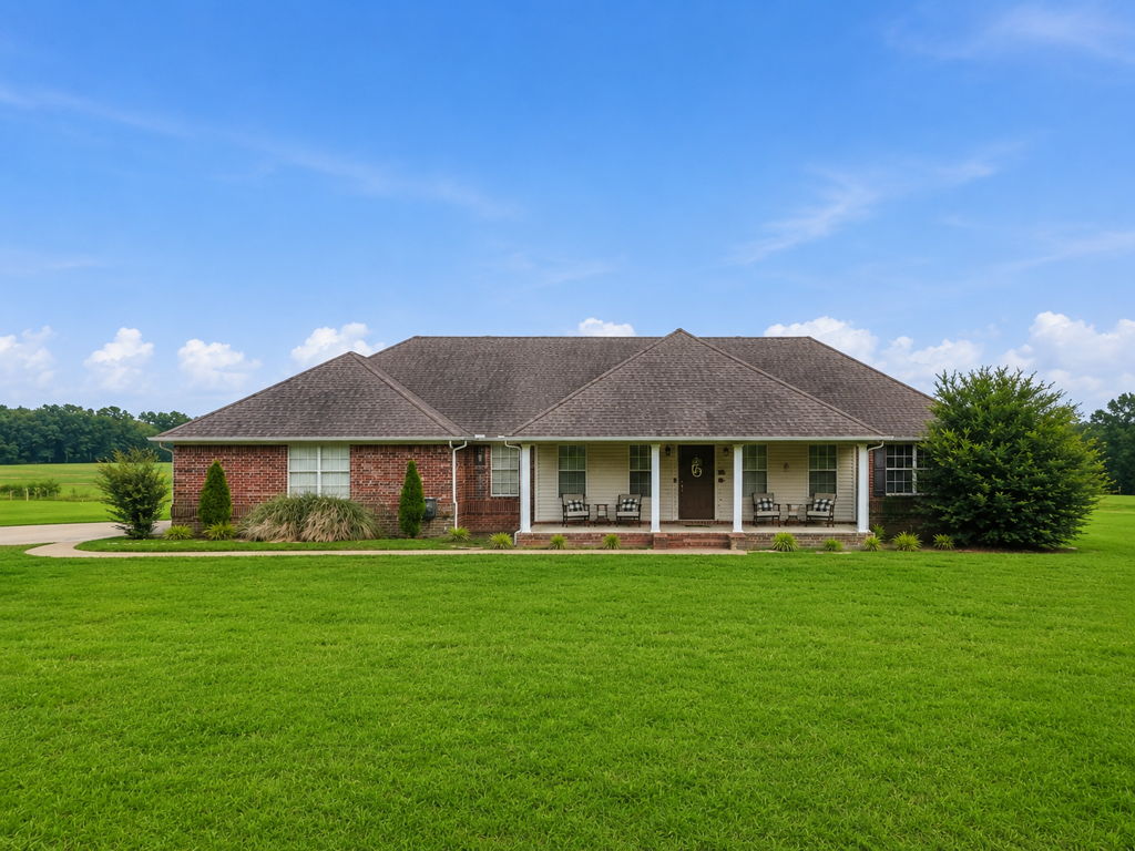 New Construction real estate media in Beebe, Arkansas by Avery & Bryant