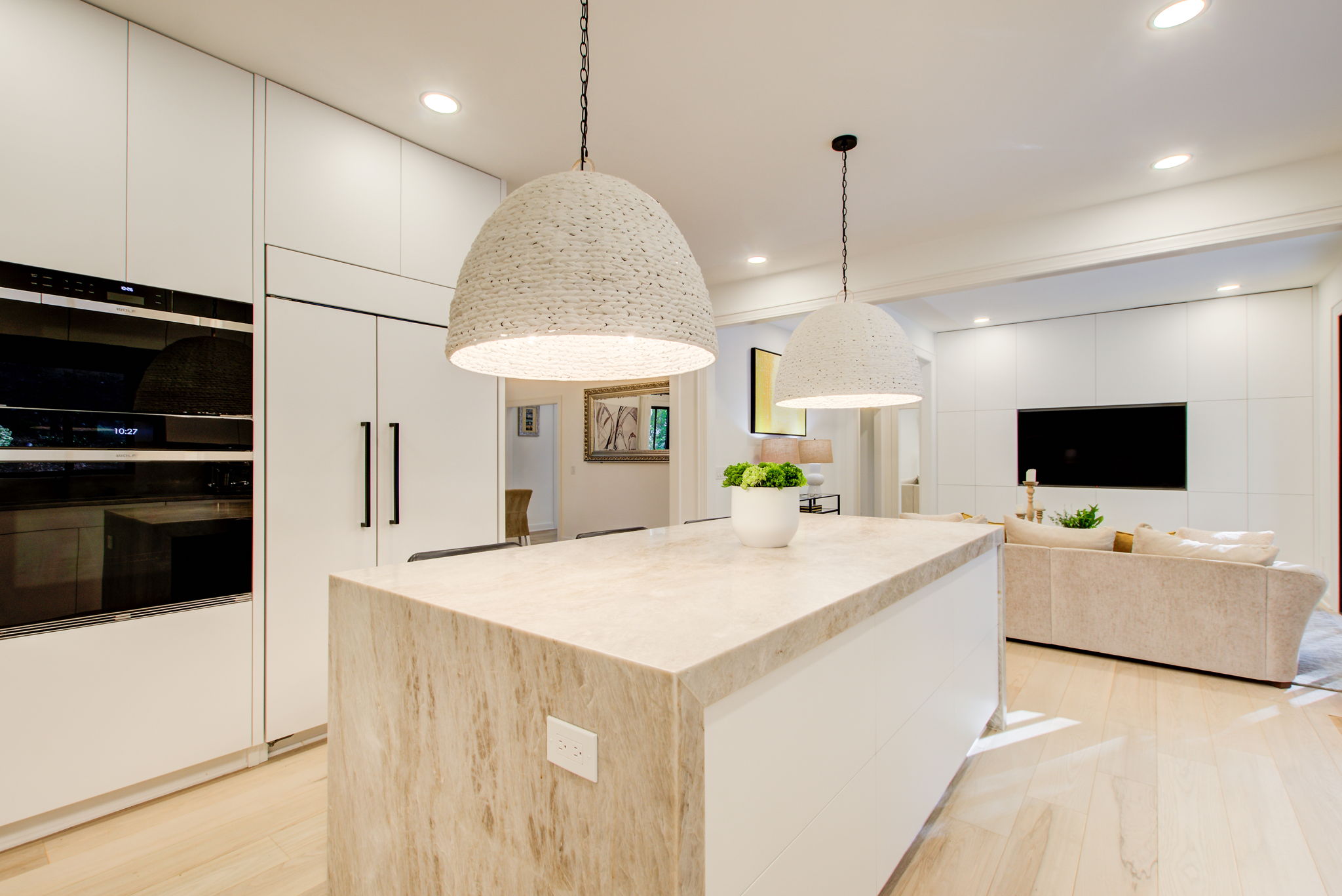 12 Kitchen D w Keeping Area