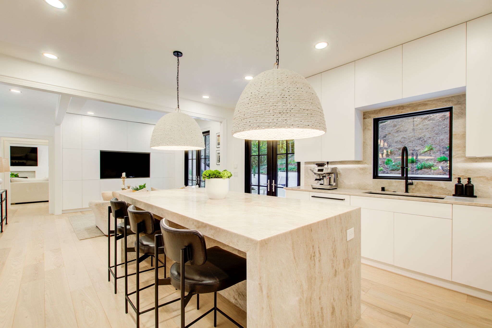 13 Kitchen E w Keeping Area + FLR View