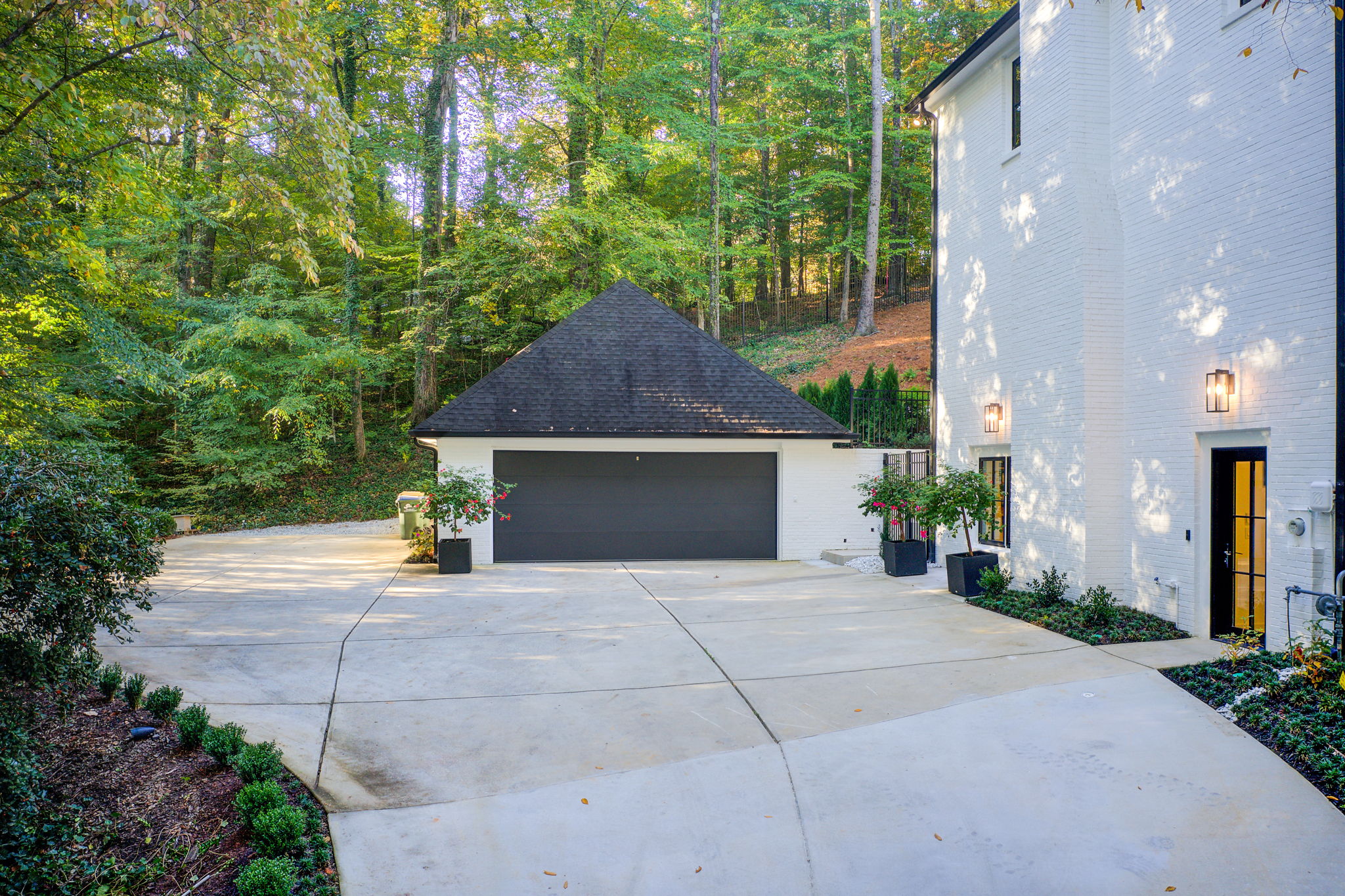 73 Aerial Detached Garage w Exterior Side