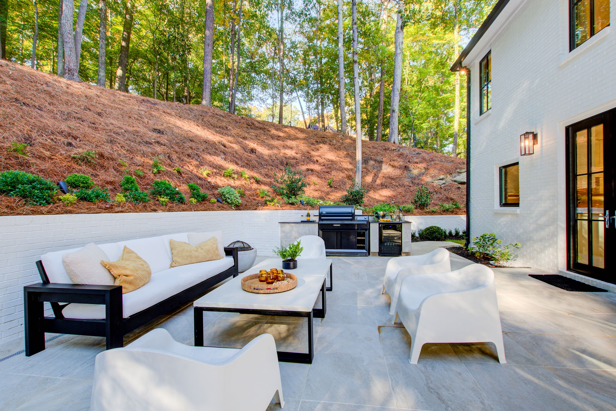 76 Exterior Patio Detail F