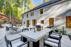25 Exterior Patio Detail E