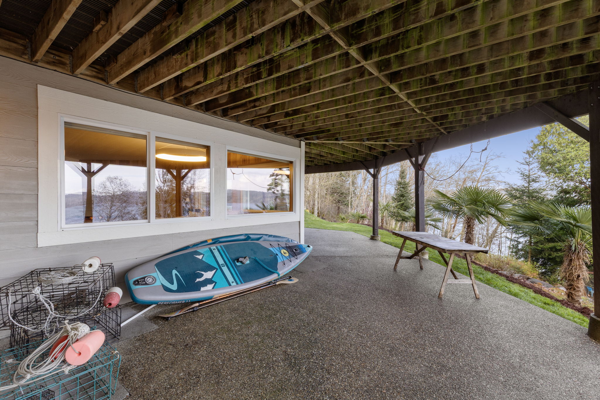 Paddle boarding and crabbing...right out your back door! Also, great patio for outside enjoyment!