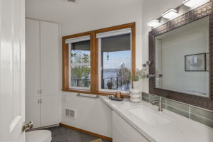 1/2 bath with dog wash behind door and VIEWS!