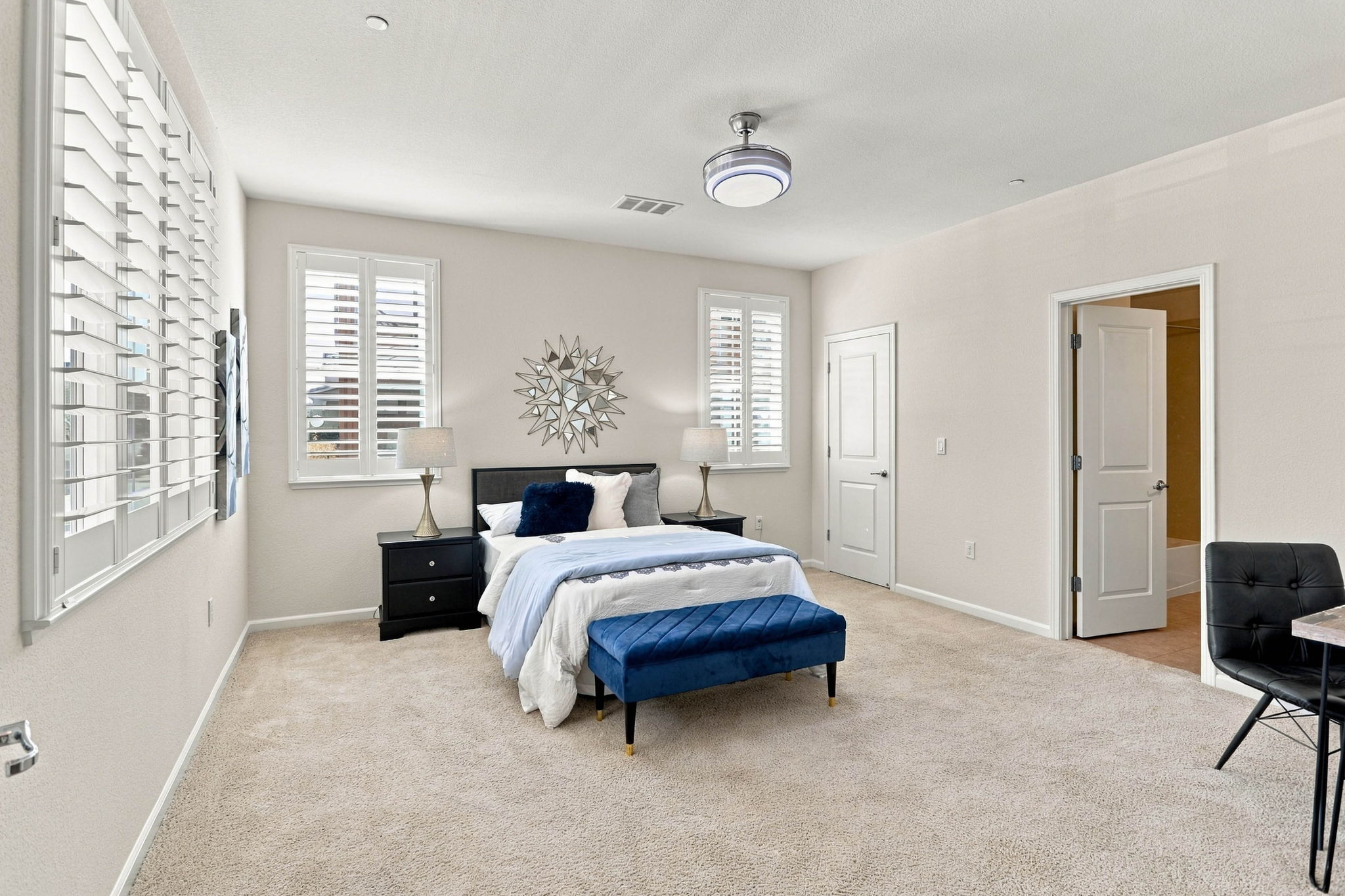 015_F8_6094 Charlotte Dr